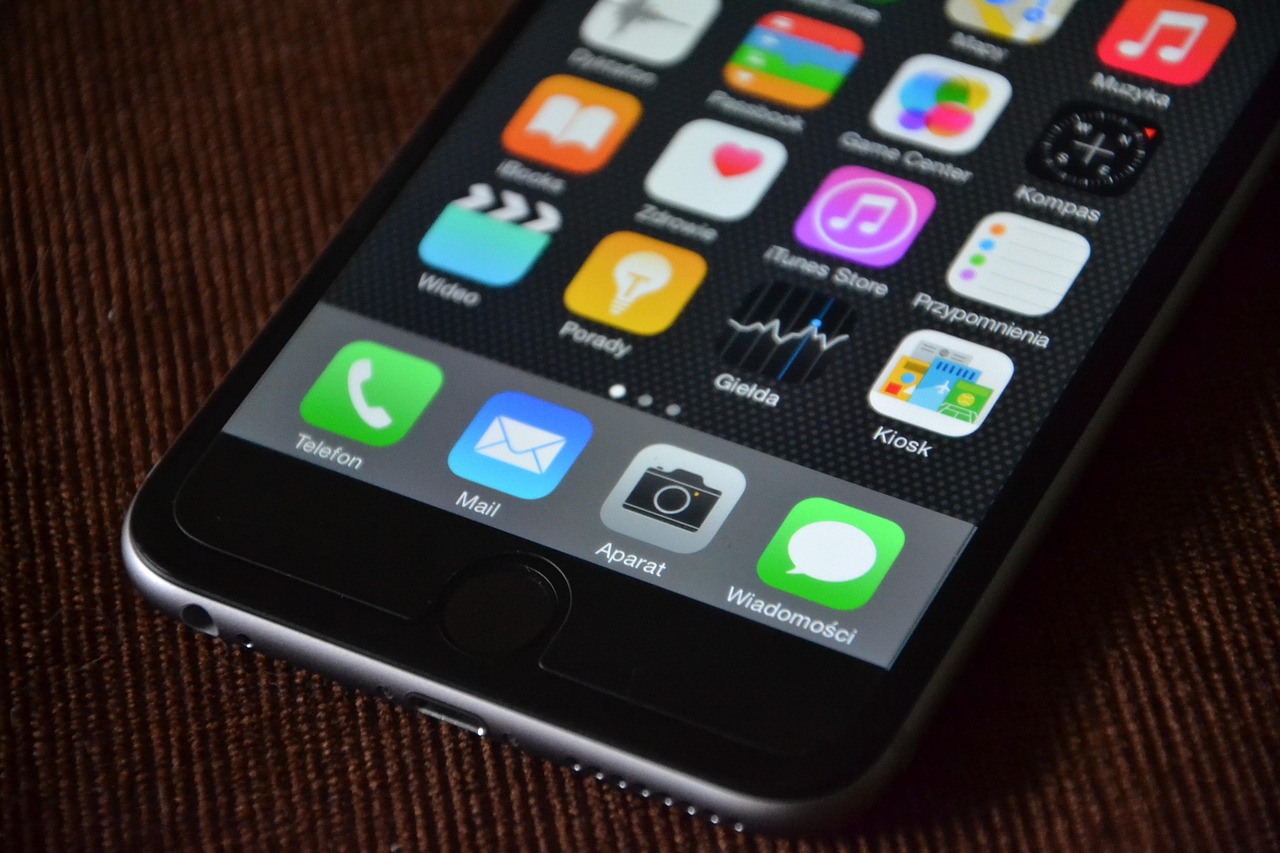 iphone, apple, phone, telephone, mobile phone, cell, electronics, smartphone, ring, write, fast, sms, electronic equipment, apple iphone, iphone 6, iphone 6 plus, iphone plus, plus, phablet, sms, sms, sms, sms, sms